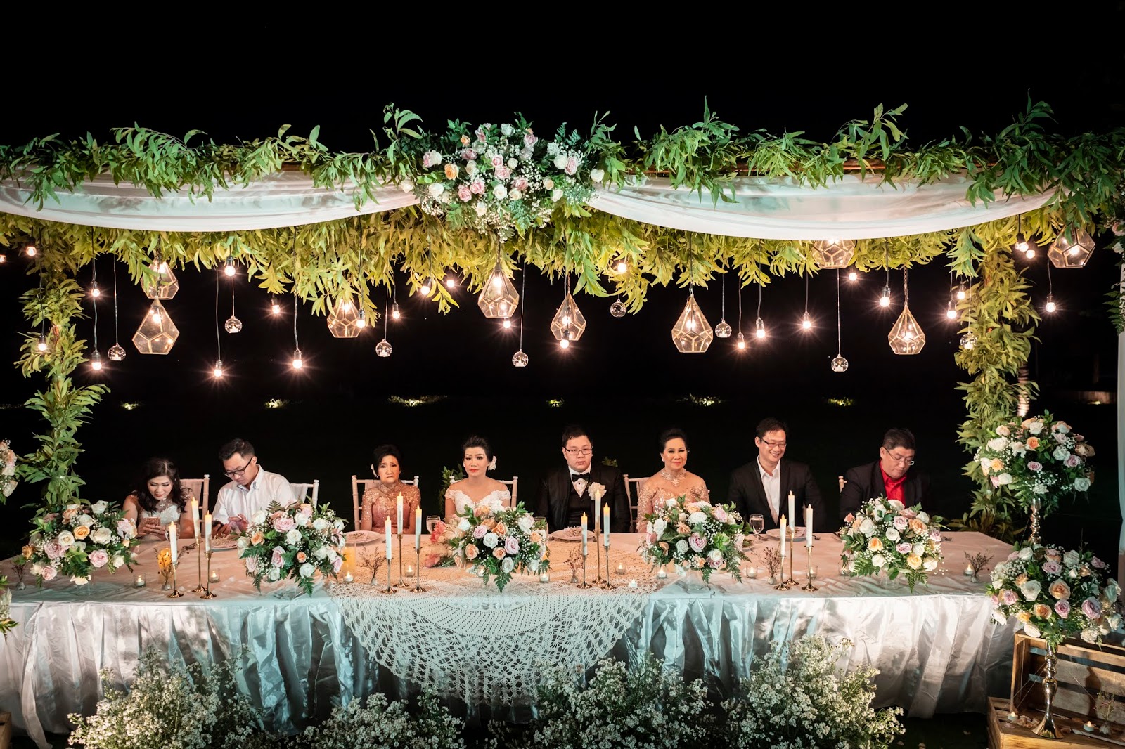 White pink and peach bridal table at Ombak Biru Villa